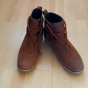Teva boots